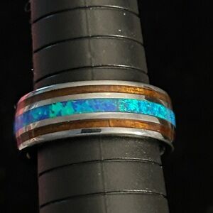 Tungsten Carbide inlaid Hawaiian Koa
Wood With Opal Ring Size 9